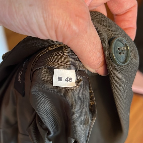 Mens suit size 46R color is olive green - Picture 3 of 8